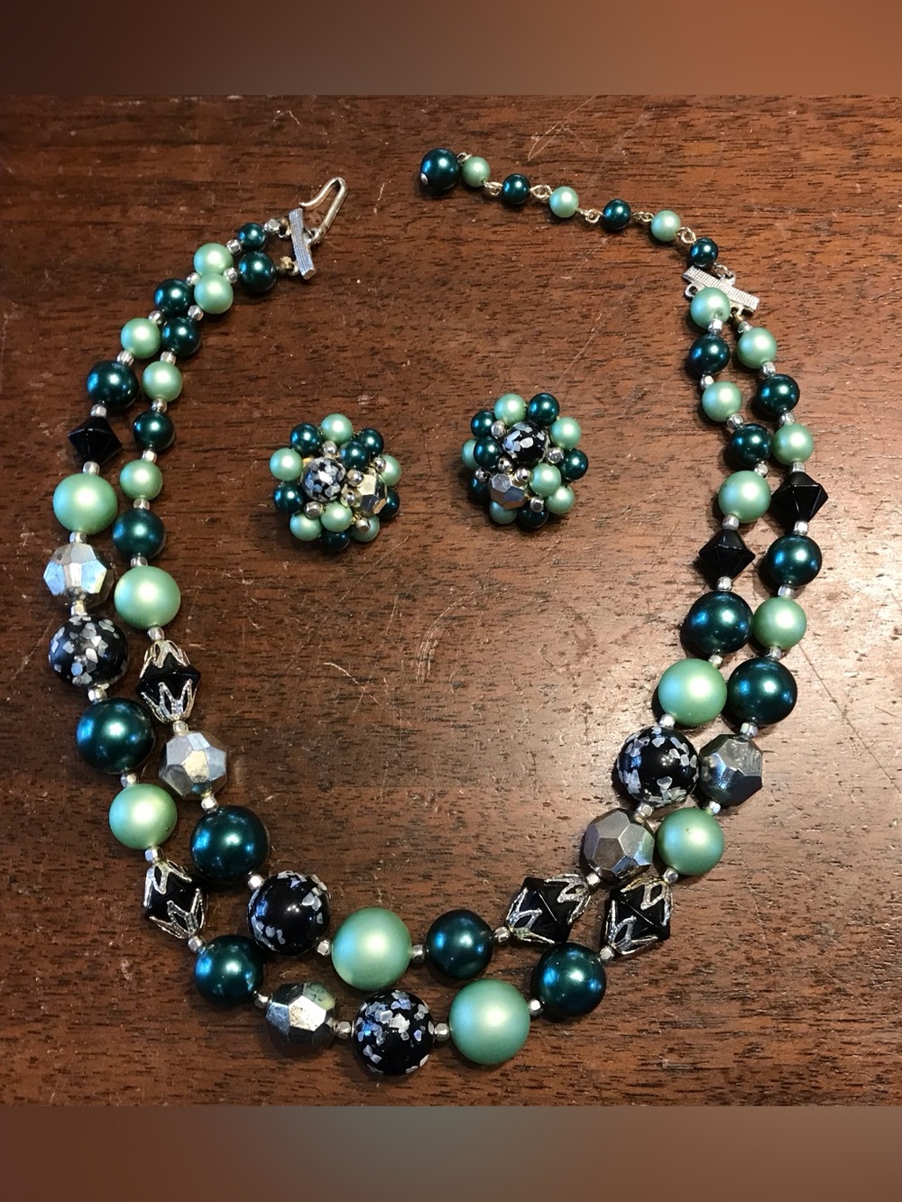 Japan Green Double-Strand Beaded Necklace with Clip-On Earrings